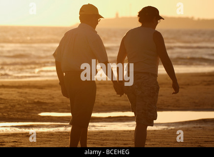 Ein Spaziergang am Strand in Andalusien, Spanien Stockfoto