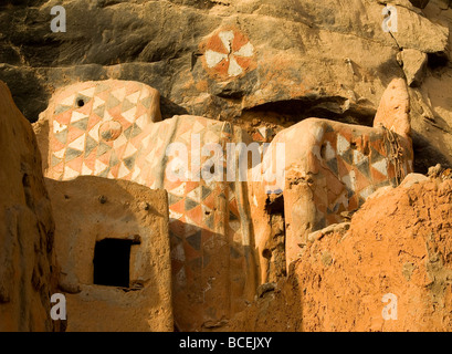 Mali. Sahel. Dogon-Land. Dorf von Ende. Traditionelle Architektur. Felsen von Bandiagara. UNESCO-Weltkulturerbe. Stockfoto