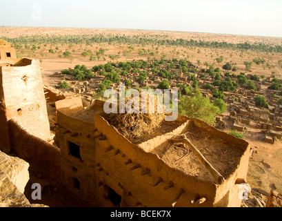 Mali. Sahel. Dogon-Land. Dorf von Ende. Traditionelle Architektur. Felsen von Bandiagara. UNESCO-Weltkulturerbe. Stockfoto