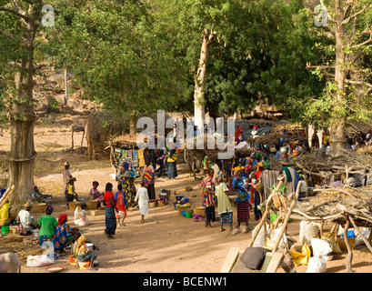 Mali. Sahel. Dogon-Land. Wochenmarkt in Dondjourou. Stockfoto