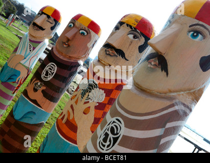 Dekorative lackiert Poller auf der Geelong Waterfront, Australien Stockfoto