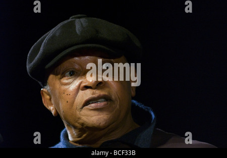 South African jazz-Legende Hugh Masekela diskutieren, seine Musik und sein Leben Hay Festival 2009 Stockfoto