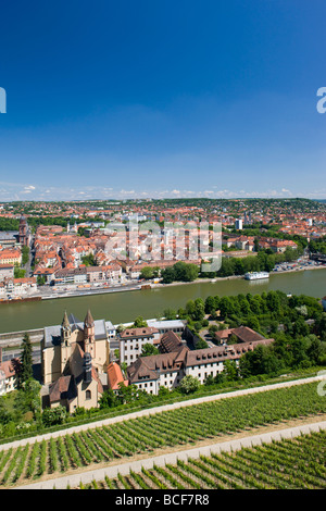 Deutschland, Bayern / Bayern, Würzburg, Blick von Festung Marienberg Festung mit Kirche St. Burkard Stockfoto