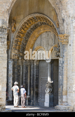 Romanische Eingang Details, Kathedrale Ste-Marie, Oloron-Ste-Marie, Pyrenees-Atlantiques, Aquitaine, Frankreich Stockfoto