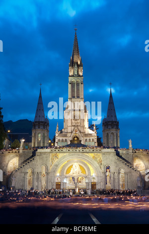 Basilika du Rosaire, Lourdes, Hautes-Pyrénées, Midi-Pyrenäen, Frankreich Stockfoto