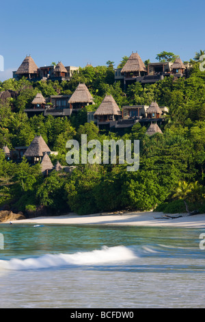 Seychellen, Mahe Island, Anse Boileau, Bungalows des Maia Luxury Resort and Spa Stockfoto