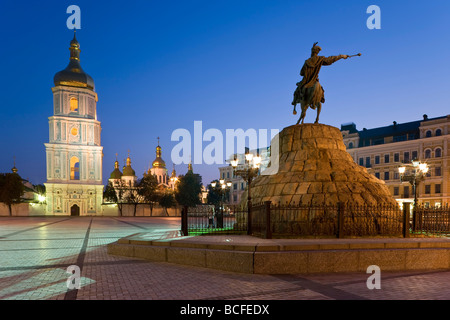 Sophien-Kathedrale & Bohdan Khmelnytsky Statue, Kiew, Ukraine Stockfoto