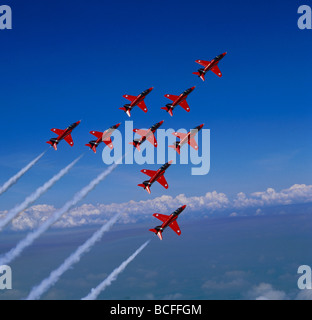 Royal Air Force Red Arrows in Flug Pfeil Bildung Stockfoto