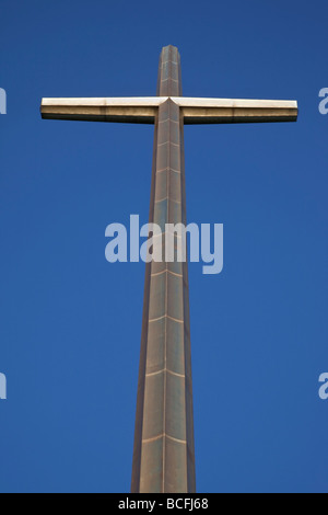 208 ft Kreuz markiert die Stelle, wo die erste katholische Messe in den USA erhielt. Sept. 08.1565. St. Augustine, Florida. Stockfoto