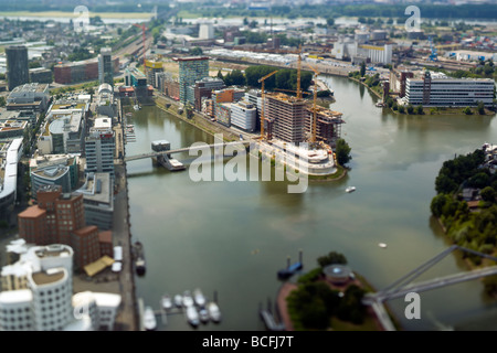 Miniaturisierte Luftbild von der MediaHarbor in Düsseldorf Stockfoto