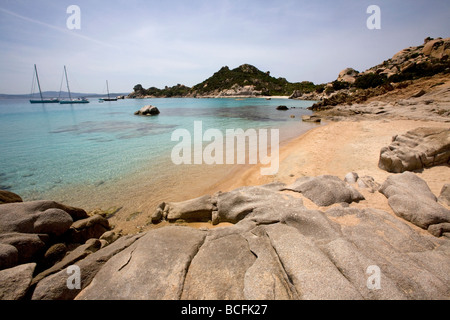 Einem einsamen Strand auf der Insel Spargi, La Maddalena-Archipel, Sardinien. Stockfoto