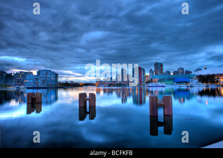 False Creek und Cambie St. Bridge Abend Vancouver British Columbia Kanada Stockfoto