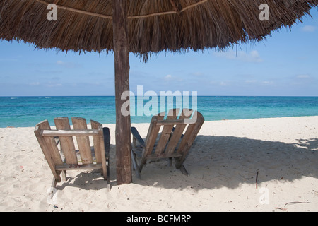 Tropischer Strand westlich von Baracoa Stockfoto