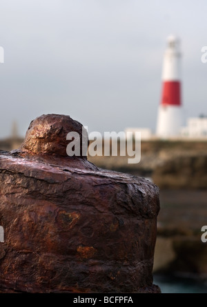 Nahaufnahme von Rusting Liegeplatz am Portland Leuchtturm in der Nähe von Weymouth Stockfoto