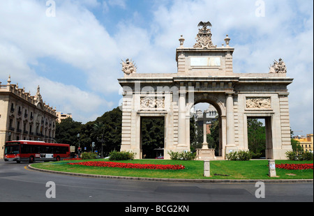 Das Stadttor auf Plaza Puerta De La Mar, Memorial Arch-Valencia, Spanien, Europa Stockfoto