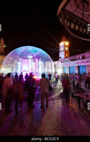 Mooristan-Platz, Altstadt, Jerusalem, Israel. Koby Rosenthal Licht-Skulpturen, Teil der "Jerusalem Festival of Light 2009" Stockfoto