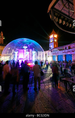 Mooristan-Platz, Altstadt, Jerusalem, Israel. Koby Rosenthal Licht-Skulpturen, Teil der "Jerusalem Festival of Light 2009" Stockfoto