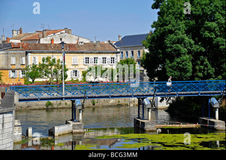 Blick auf den Fluss in der Stadt von Niort in Frankreich. Stockfoto