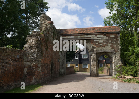 14. Jahrhundert Torhaus und Wände Waltham Abbey Essex GB UK Stockfoto