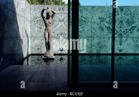 Georg Kolbe Skulptur The Fundació Mies van der Rohe deutschen Pavillon. Barcelona.Catalonia.Spain. Stockfoto