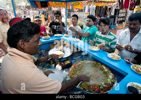 Indischer Imbiss Stand Anjuna wöchentliche Hippie-Flohmarkt Goa Indien Stockfoto