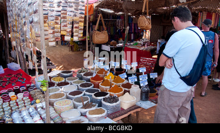 Anjuna wöchentliche Hippie-Flohmarkt Goa Indien Stockfoto