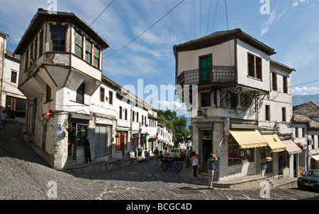 Befindet sich im Zentrum des Gebiets Basar von Gjirokastra in Südalbanien mit seiner alten osmanischen beeinflusst Stockfoto