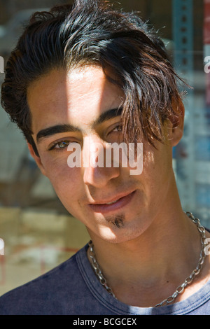 Junger Mann in Hamadan, Iran Stockfoto