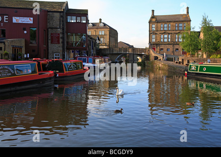 Leeds und Liverpool Canal an Skipton, North Yorkshire, England, UK. Stockfoto