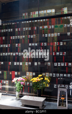 Ein Begräbnis-Zimmer ist im Kun Iam Tempel in Macau, China gesehen. Stockfoto