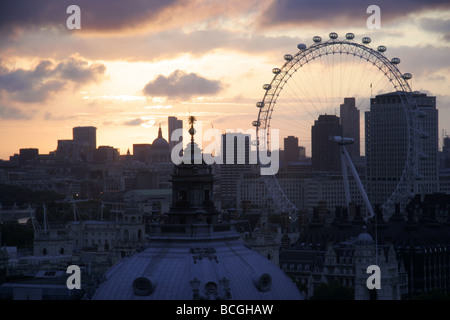 Am frühen Morgen Blick auf Westminster und London Stockfoto