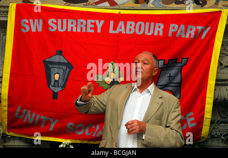 Ehemalige GLC Führer und Londoner Bürgermeister Ken Livingstone anlässlich South West Surrey Arbeit Teil Sommer Abendessen, Headley, Hants UK. Stockfoto