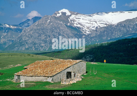 Wanderer im Berghaus auf Mt Moricone in Monte Sibillini Nationalpark nördlich von Norcia-Umbrien-Italien-BEAN ALPix-0092 Stockfoto