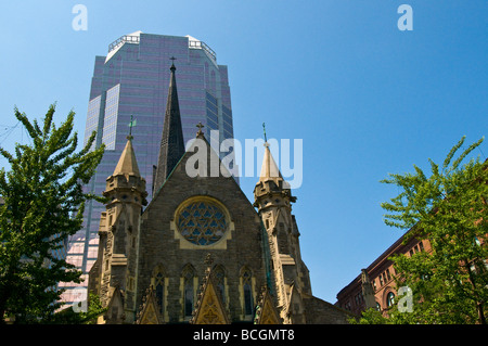 Christ Church Cathedral auf Rue Sainte-Catherine Innenstadt von Montreal Stockfoto