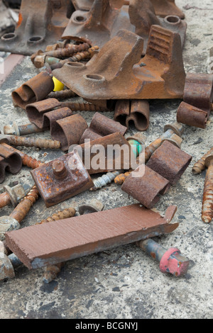 Fahrbahn- und Schwellendesign Stuhl Befestigungen mit Schraube spikes Stockfoto