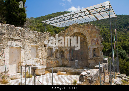 Ruinen der St.-Nikolaus-Kapelle mit Wandmalereien aus dem 17. Jahrhundert in der Nähe von Sami auf der Insel Kefalonia Griechenland GR Stockfoto