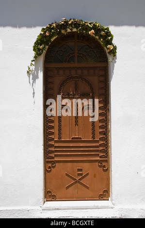 Kirche-Tür am Ruinen von Agios Fanentes Kloster aus dem 9. Jahrhundert in der Nähe von Sami auf griechischen Insel von Kefalonia Griechenland GR Stockfoto