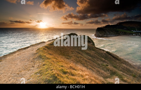 Untergehenden Sonne Lulworth Cove auf der Isle of Purbeck South Dorset Südwest-England UK Stockfoto