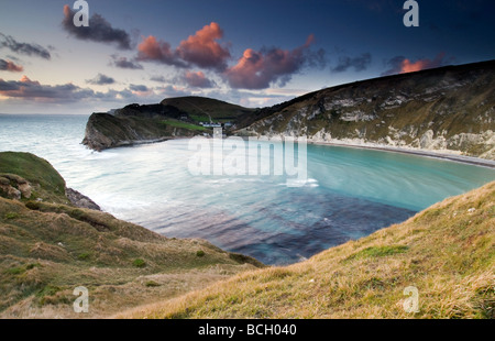 Abendlicht am Lulworth Cove auf der Insel von Purbeck South Dorset South West England UK Stockfoto