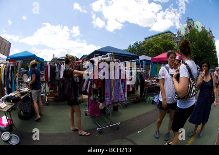 Einkaufen in der trendigen Brooklyn Flea in der Nähe von Clinton Hill in New York City Stockfoto