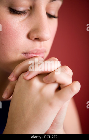 Frau tief in Gedanken Stockfoto