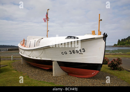 Ein United States Coast Guard dreißig sechs Fuß lange selbst aufrichtendes motor Rettungsboot Stockfoto