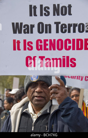 Tamil Leute besetzen Parliament Square in London, um Völkermord durch Sri-lankischen Regierung protestieren, April 2009 Stockfoto