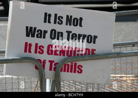 Tamil Leute besetzen Parliament Square in London, um Völkermord durch Sri-lankischen Regierung protestieren, April 2009 Stockfoto