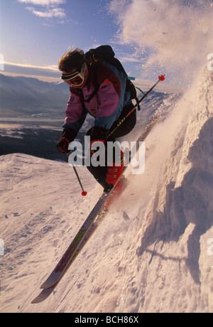 Österreichischer Skirennläufer und in der Luft Alyeska Resort Girdwood AK Winter Schnee Yunan Extreme Stockfoto
