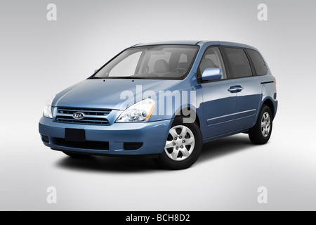 2009 Kia Sedona Basis in blau - Winkel-Vorderansicht Stockfoto