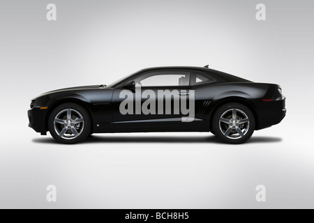 2010 Chevrolet Camaro 1LT in schwarz - Treiber Seitenprofil Stockfoto