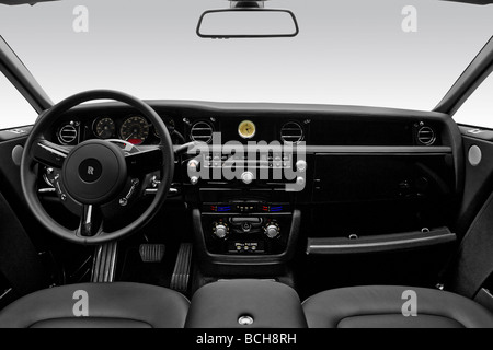 2009 Rolls-Royce Phantom Coupe in schwarz - Armaturenbrett, Mittelkonsole, Getriebe Schalthebel Ansicht Stockfoto
