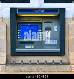 Bank Geldautomat Ansicht von vorne. Nahaufnahme (Makro). England-UK Stockfoto