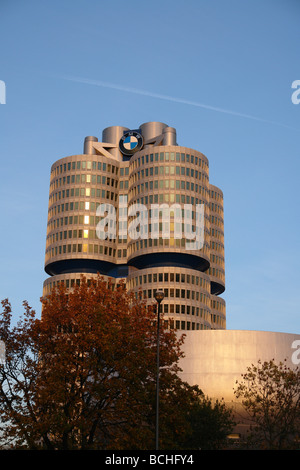 Stock Foto BMW Hauptsitz in München Stockfoto